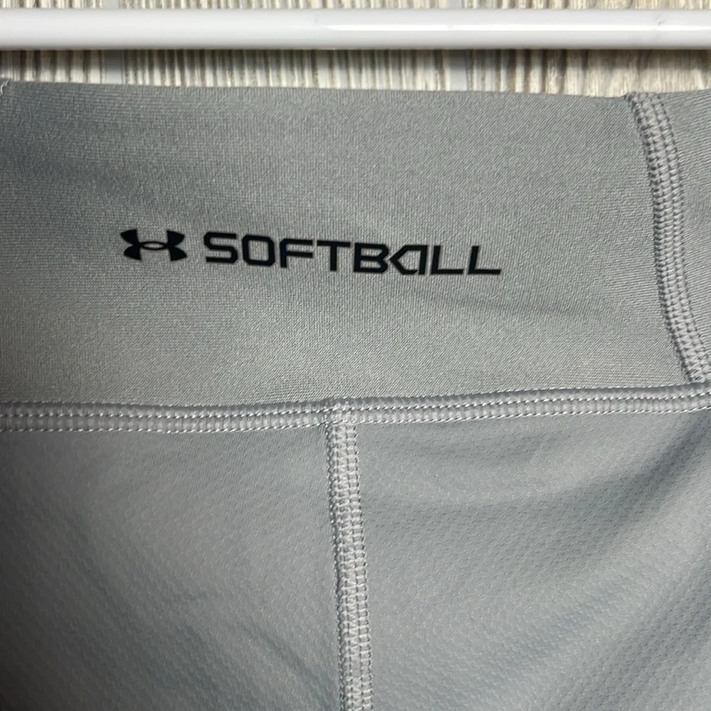 Under Armour Girls' Softball Slider 20 Youth Large Gray